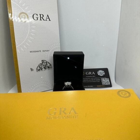 5 Carat Moissanite Ring 6 Prong Brilliant Round Cut 18K 925 GRA Certified - Picture 4 of 12